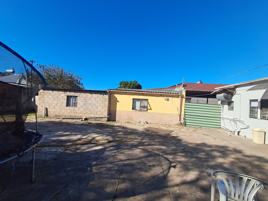 3 Bedroom Property for Sale in Uitenhage Central Eastern Cape